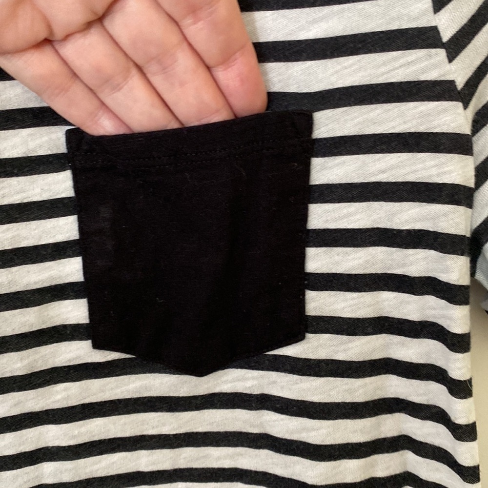 PINK black and white stripe t-shirt - Picture 3 of 5